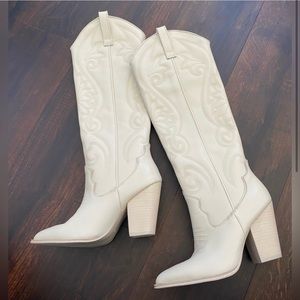 Lasso Bone Leather Boot
